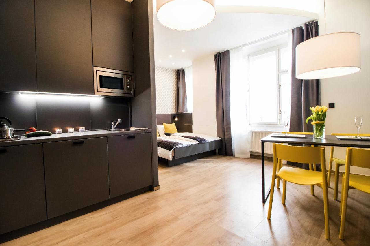 Апартаменты In The Hearth Of The City Centre, Old Town Square - 3Min Прага Экстерьер фото