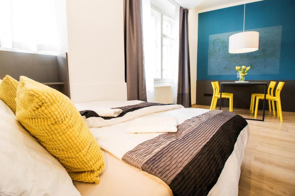 Апартаменты In The Hearth Of The City Centre, Old Town Square - 3Min Прага Экстерьер фото
